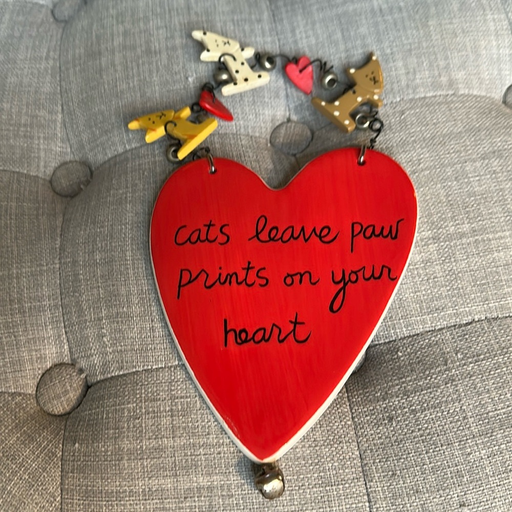 Cat ceramic heart plaque